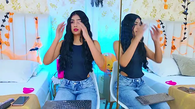 Mia-Monroe online show from November 1, 7:49 pm