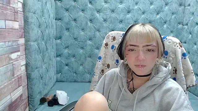 Samantha Smiith online show from October 7, 3:25 am