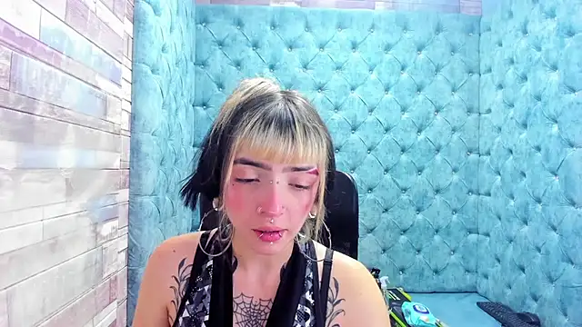 Samantha Smiith online show from February 4, 3:23 am