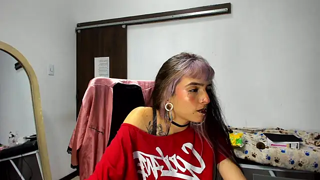 Samantha Smiith online show from April 17, 4:15 am