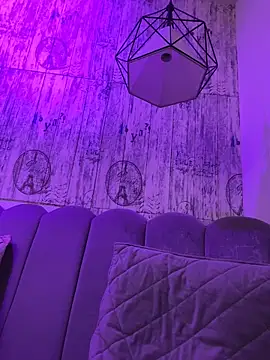 AbyThompson online show from April 21, 1:42 am