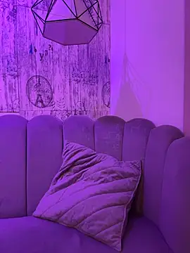 AbyThompson online show from April 22, 9:11 am