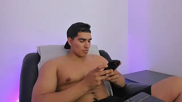 JamesGraay online show from February 10, 5:36 am