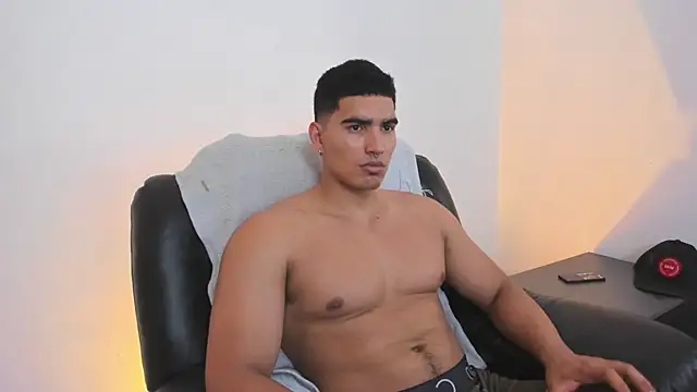 JamesGraay online show from March 18, 5:53 pm