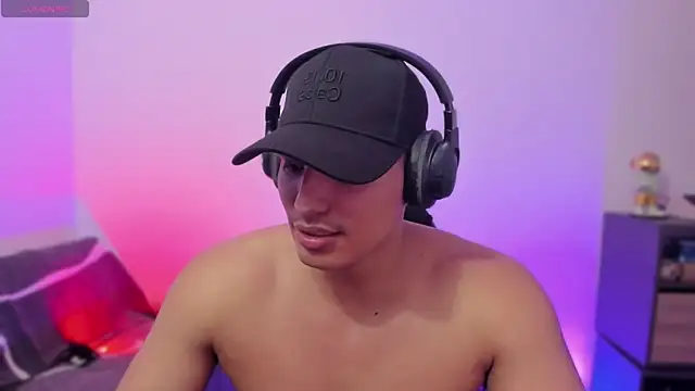 JamesGraay online show from January 5, 5:27 pm