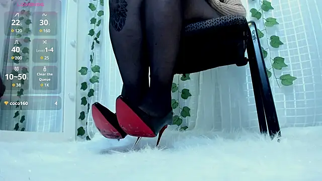 Madeleine  w online show from March 3, 1:53 pm