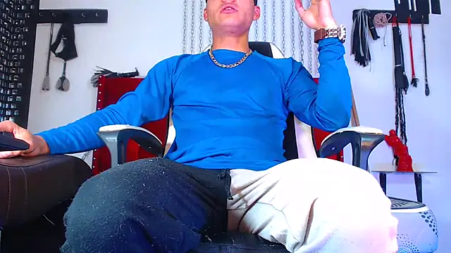 Snapshot of RandyAA_D chatting on January 19, 7:04 am RandyAA D online show from January 19, 7:04 am