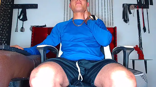 Snapshot of RandyAA_D chatting on January 21, 5:27 am RandyAA D online show from January 21, 5:27 am