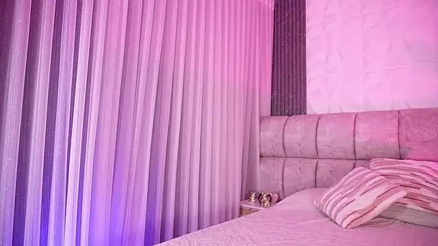 Godess Scarlett77 online show from April 23, 3:08 am