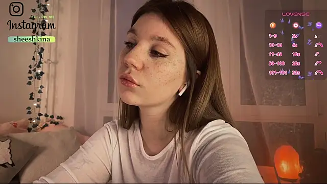 Snapshot of somejgirl chatting on January 24, 2:08 pm somejgirl online show from January 24, 2:08 pm