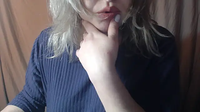 Snapshot of 1BECHA1 chatting on February 13, 4:17 pm 1BECHA1 online show from February 13, 4:17 pm