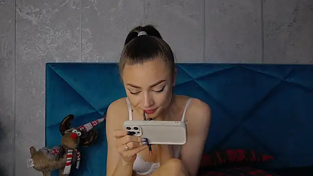 AlyseReuse online show from January 26, 6:06 pm