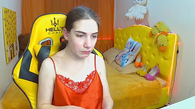 Snapshot of NikaStark_ chatting on February 6, 7:18 pm NikaStark online show from February 6, 7:18 pm