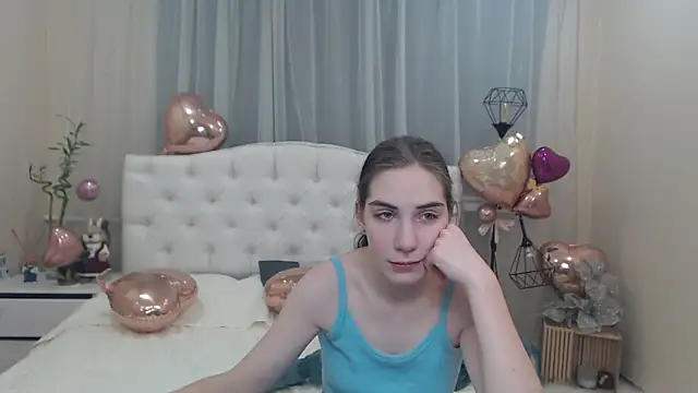 Snapshot of NikaStark_ chatting on February 20, 1:57 am NikaStark online show from February 20, 1:57 am