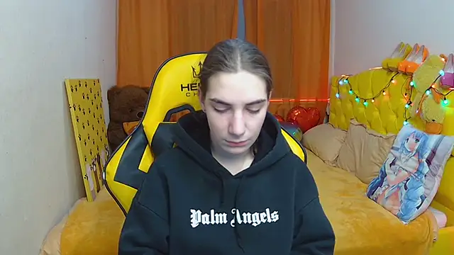 Snapshot of NikaStark_ chatting on March 1, 10:31 pm NikaStark online show from March 1, 10:31 pm