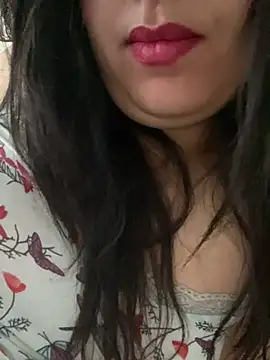 Snapshot of yassminsexy22 chatting on December 14, 3:25 pm yassminsexy22 online show from December 14, 3:25 pm