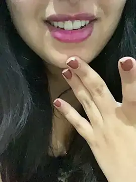 Snapshot of yassminsexy22 chatting on January 20, 1:21 pm yassminsexy22 online show from January 20, 1:21 pm