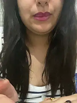 Snapshot of yassminsexy22 chatting on January 27, 1:09 pm yassminsexy22 online show from January 27, 1:09 pm