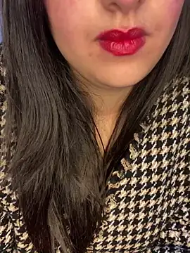 Snapshot of yassminsexy22 chatting on February 6, 4:03 pm yassminsexy22 online show from February 6, 4:03 pm