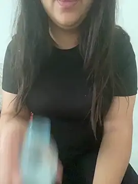 Snapshot of yassminsexy22 chatting on November 7, 11:43 am yassminsexy22 online show from November 7, 11:43 am