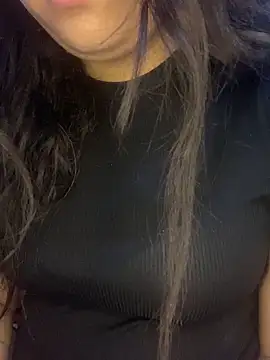 Snapshot of yassminsexy22 chatting on December 21, 12:34 pm yassminsexy22 online show from December 21, 12:34 pm