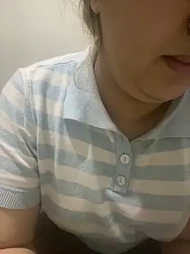 Snapshot of yassminsexy22 chatting on March 1, 8:11 pm yassminsexy22 online show from March 1, 8:11 pm