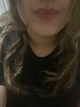 Snapshot of yassminsexy22 chatting on March 5, 7:21 pm yassminsexy22 online show from March 5, 7:21 pm