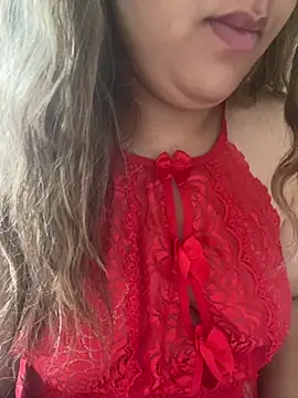 Snapshot of yassminsexy22 chatting on July 21, 9:44 am yassminsexy22 online show from July 21, 9:44 am