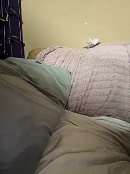 UtopianMisfit1 online show from March 5, 2:07 am