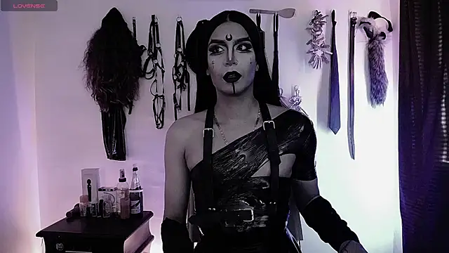 akinoro  online show from October 31, 8:10 pm