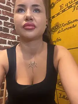 Snapshot of beautydiamond chatting on May 9, 7:57 am beautydiamond online show from May 9, 7:57 am
