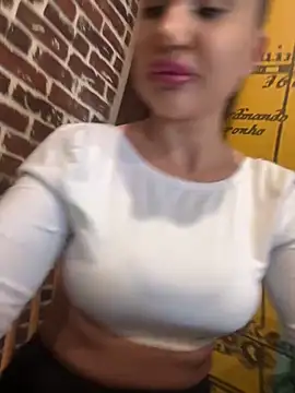 Snapshot of beautydiamond chatting on May 12, 10:01 am beautydiamond online show from May 12, 10:01 am