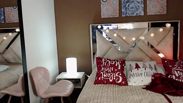 SophiaJoliebm online show from November 28, 4:48 am