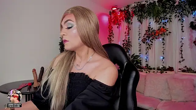 karol elegance  online show from April 20, 12:30 pm