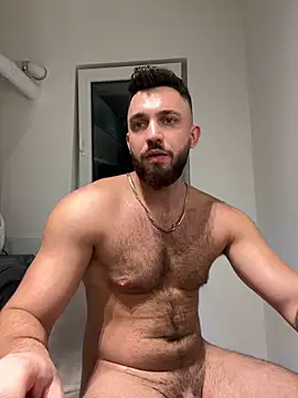 Snapshot of LoveIsBlind_ chatting on December 7, 2:09 am LoveIsBlind  online show from December 7, 2:09 am