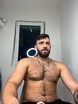 Snapshot of LoveIsBlind_ chatting on December 8, 6:50 pm LoveIsBlind  online show from December 8, 6:50 pm