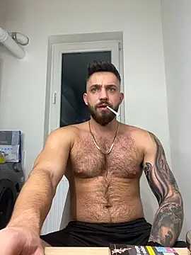 Snapshot of LoveIsBlind_ chatting on December 31, 4:49 am LoveIsBlind  online show from December 31, 4:49 am