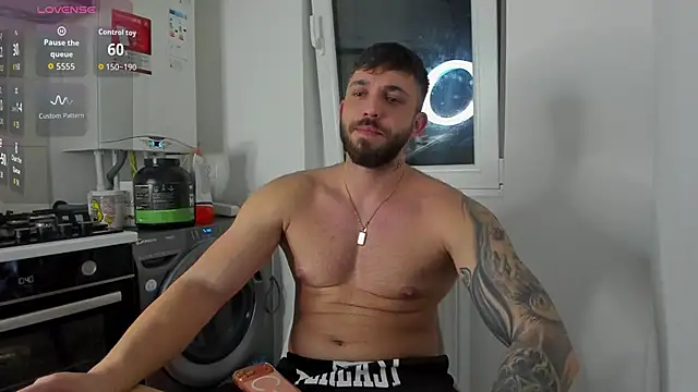 LoveIsBlind  online show from April 6, 7:04 pm