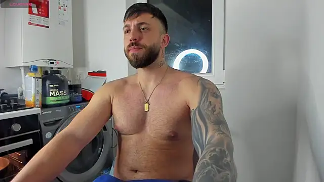 LoveIsBlind  online show from April 14, 7:20 pm