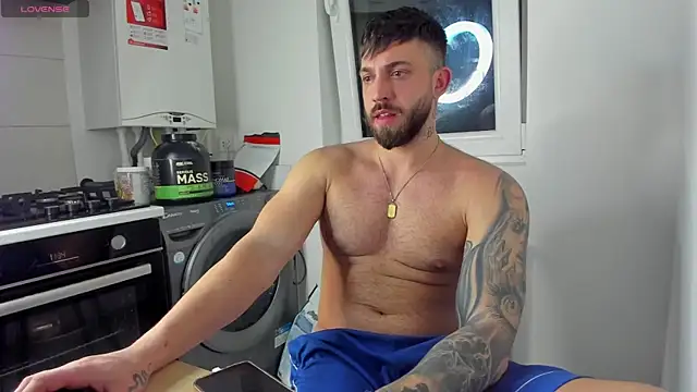 LoveIsBlind  online show from April 15, 7:58 pm