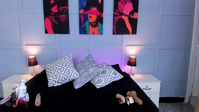 Elizabeth Santos online show from January 27, 8:28 pm