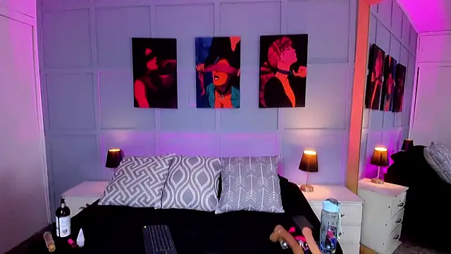 Elizabeth Santos online show from October 27, 10:14 pm