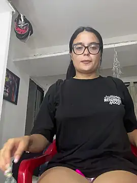 Snapshot of Karla-sexy01 chatting on December 25, 11:20 pm Karla-sexy01 online show from December 25, 11:20 pm