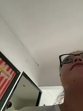 Snapshot of Karla-sexy01 chatting on January 4, 2:04 pm Karla-sexy01 online show from January 4, 2:04 pm