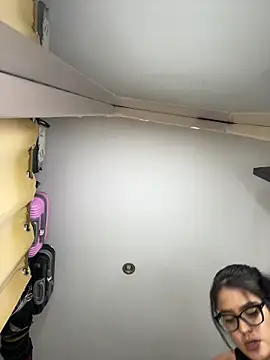 Snapshot of Karla-sexy01 chatting on January 15, 9:51 pm Karla-sexy01 online show from January 15, 9:51 pm