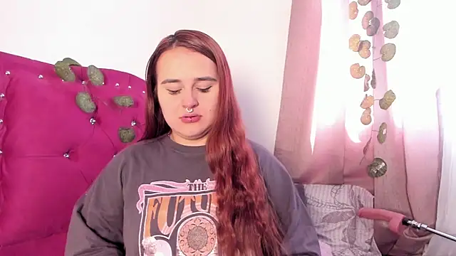 Snapshot of evy_orange1 chatting on December 13, 2:49 pm evy orange1 online show from December 13, 2:49 pm