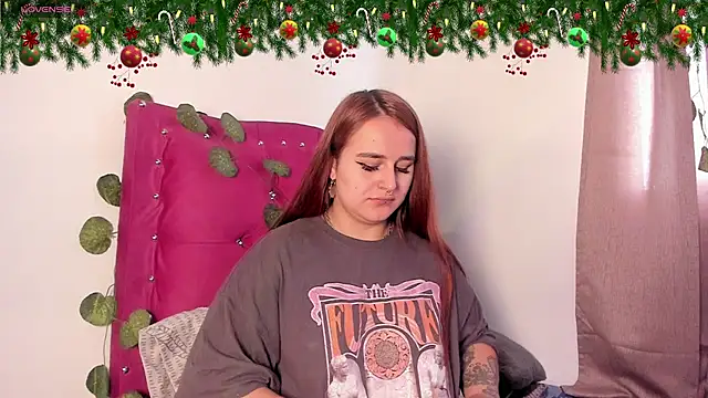 Snapshot of evy_orange1 chatting on December 23, 6:27 pm evy orange1 online show from December 23, 6:27 pm