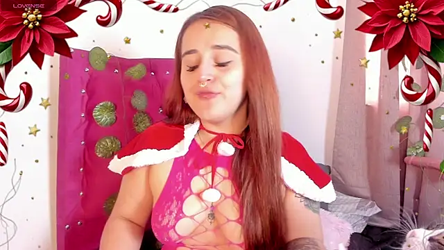 Snapshot of evy_orange1 chatting on December 26, 4:25 pm evy orange1 online show from December 26, 4:25 pm