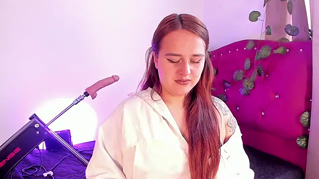 Snapshot of evy_orange1 chatting on January 29, 4:41 pm evy orange1 online show from January 29, 4:41 pm