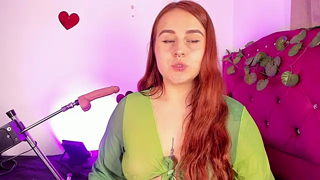 Snapshot of evy_orange1 chatting on March 12, 4:56 pm evy orange1 online show from March 12, 4:56 pm